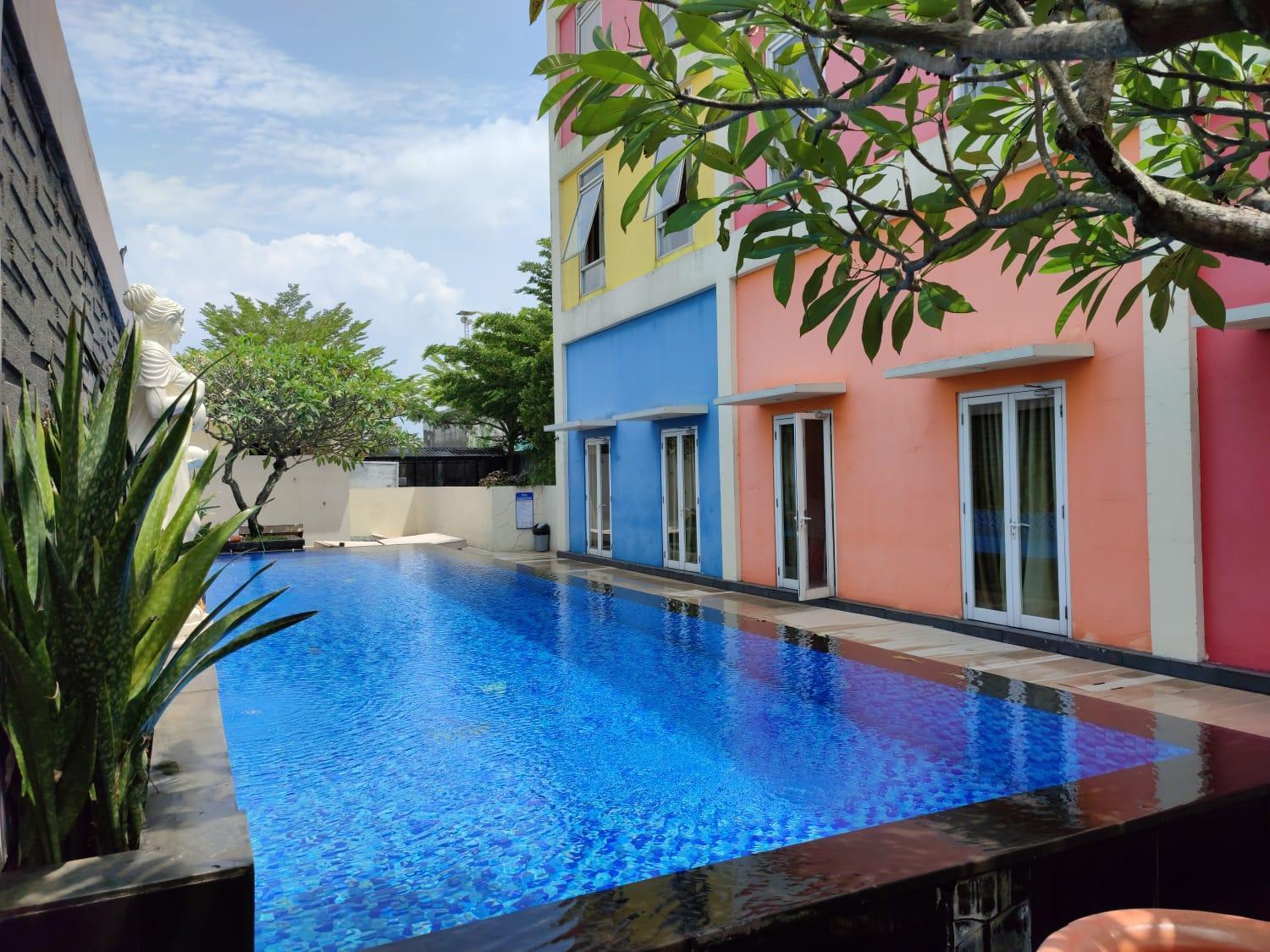 Front One Hotel Purwodadi Purwodadi  Ngoại thất bức ảnh