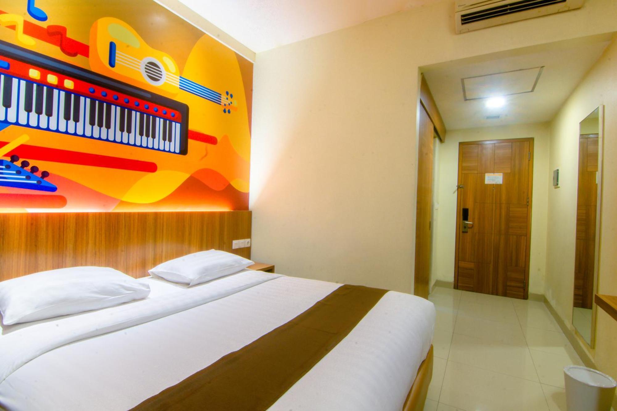 Front One Hotel Purwodadi Purwodadi  Ngoại thất bức ảnh