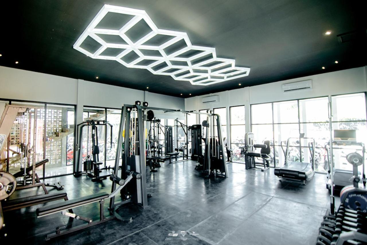 Front One Hotel Purwodadi Purwodadi  Ngoại thất bức ảnh